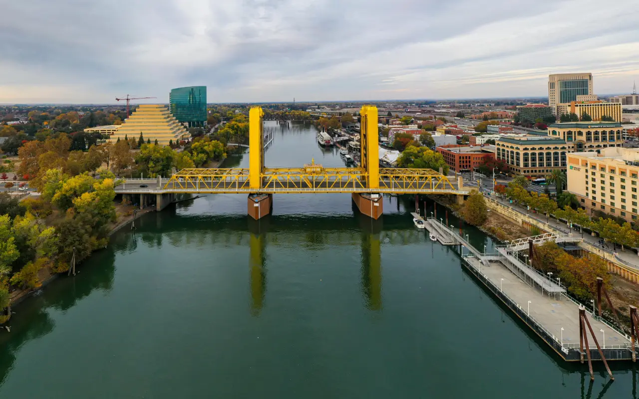 sacramento yellow bridge